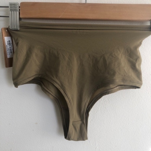 Skims 0416 Fits‎ Everybody High Waisted Thong 1-Pack Panties US Size XS - Picture 10 of 10